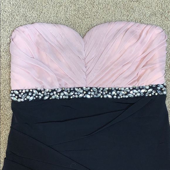 Dress - Picture 2 of 4